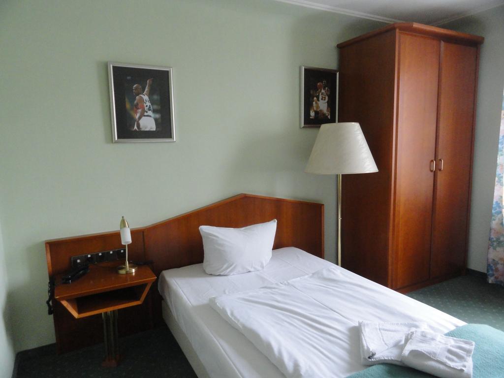 Hotel Comfort Frankfurt Airport 3*