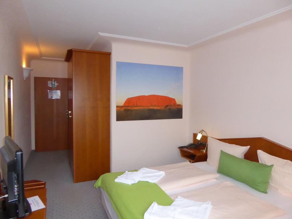 Comfort Frankfurt Airport Hotel 3*