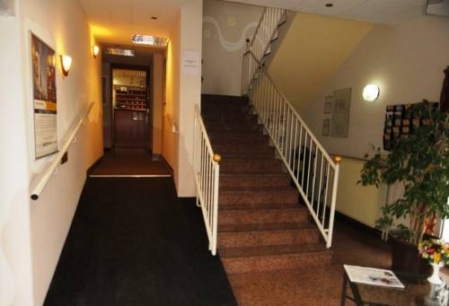 Comfort Frankfurt Airport 3*